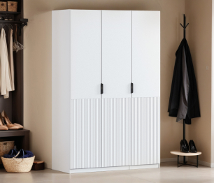 Шкаф трехдверный Макс 1500 мм, вариант №1 (ЛДСП/МДФ)